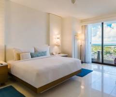 Baha Mar Casino Bahamas: 1 King Bed Ocean View, Balcony, Fountain View